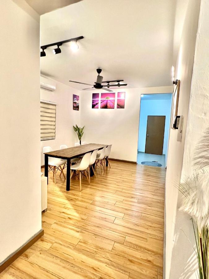 Raees Homestay Kampong Tanjong Minyak ภายนอก รูปภาพ