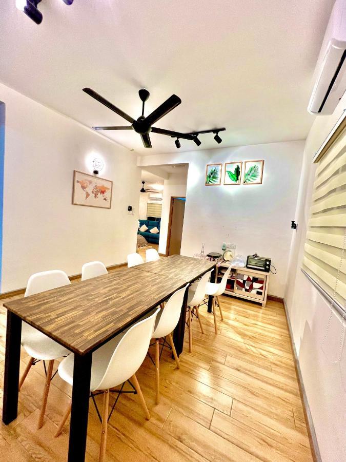 Raees Homestay Kampong Tanjong Minyak ภายนอก รูปภาพ