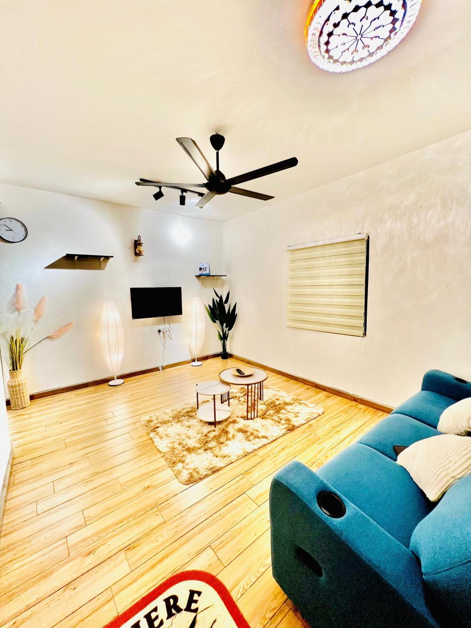 Raees Homestay Kampong Tanjong Minyak ภายนอก รูปภาพ